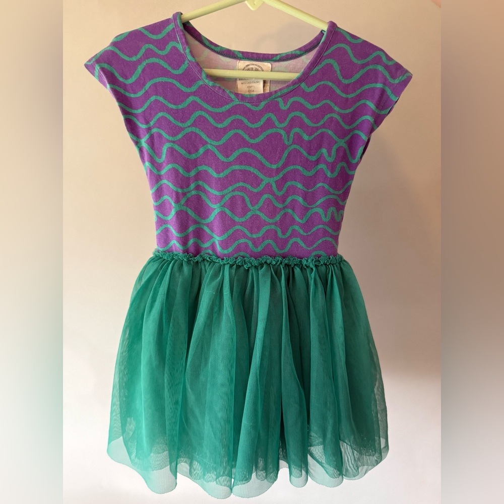 Taylor Joelle Purple and Green Wavy Pattern Top